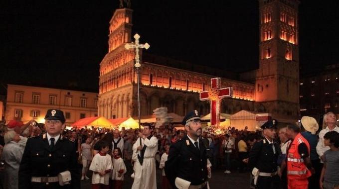 Luminaria santa Croce